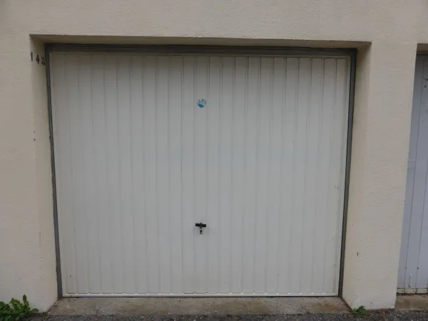 Parking 13 m² 