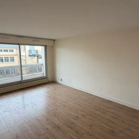 Courbevoie 2 pieces 49m2 +bacon et parking À louer 