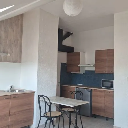 Loue studio meublé 