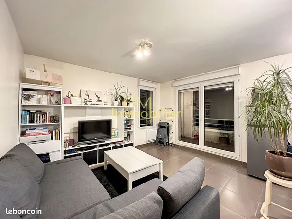 Studio 1 pièce 26 m² 