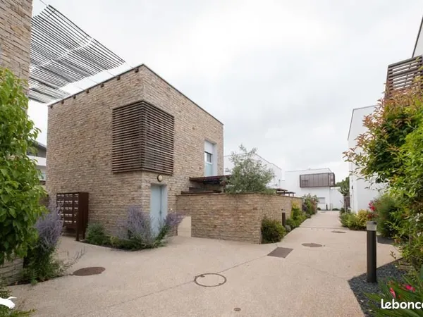 Villa 4 pièces 82 m² 
