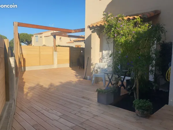 Quartier centre ville - Maison rénovée énergie positive - 5 pièces - Terrasse bois + jacuzzi - 