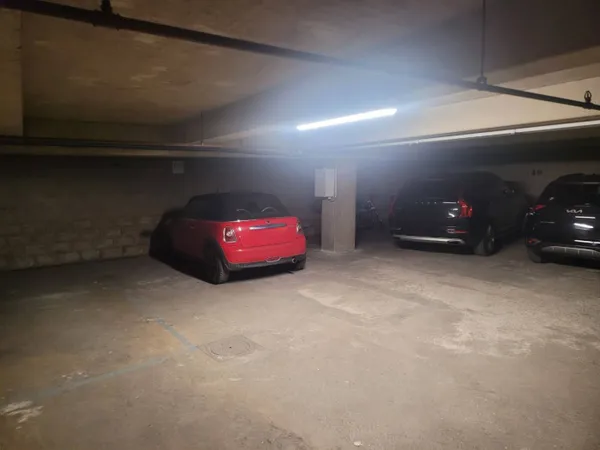 Parking 28 m² 