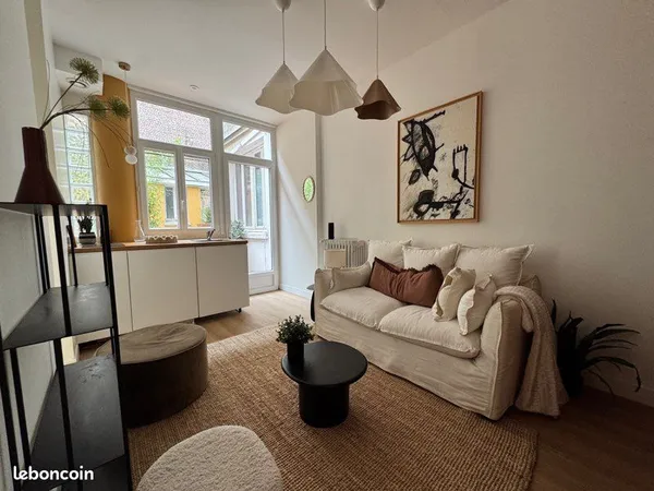 Studio + chambre d'amis avec terrasse/jardin 80 m² - emplacement premium - Rihours 