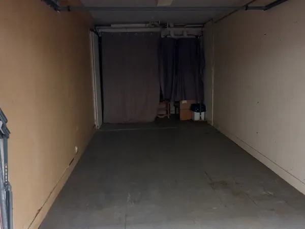 Parking 12 m² 