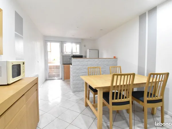 Appartement 1 pièce 51 m² 