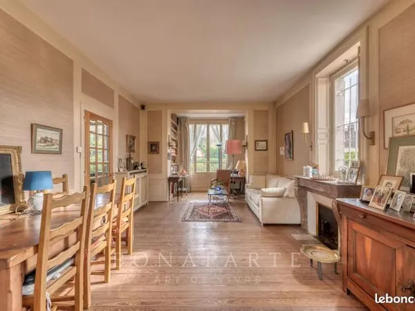 Maison 8 pièces 169 m² 