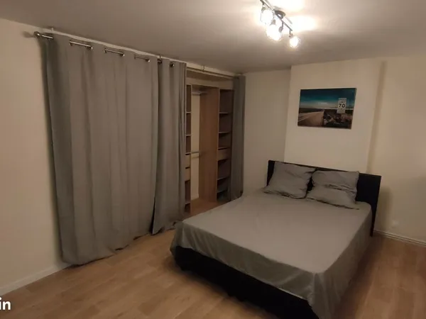 1 chambre meublée rénovée - proche métro 