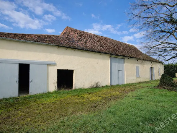 Maison ancienne avec grandes dépendances proche Bergerac ! 