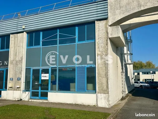 Local d'activité 229 m² 