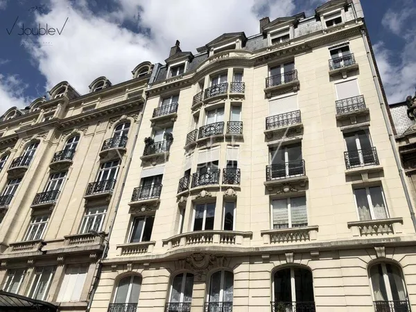 Appartement 1 pièce 9 m² 