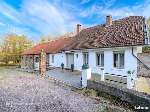 Maison 15 pièces 274 m² 
