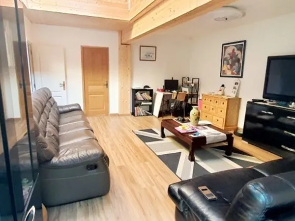 Maison en pierre de 5 pièces principales 