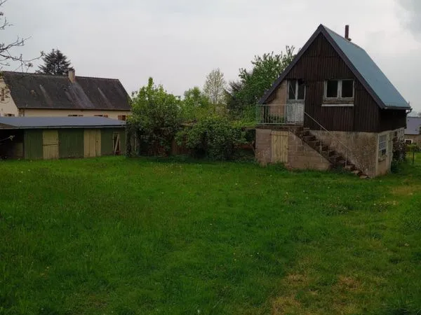 Ancien atelier sur beau terrain de 1280m², CU Positif 