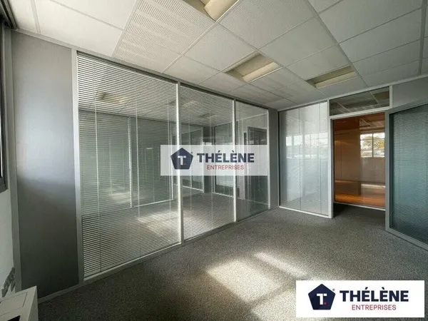 Bureaux 1 pièce 276 m² 
