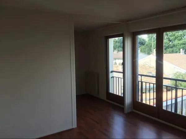 Beau 2P meublé 36m² Barrière de Pessac 