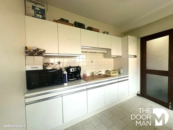 Bureau 74 m² 