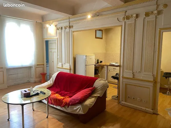 Appartement de 66 mètres carré avec local à rénover de 27 mètres carré 