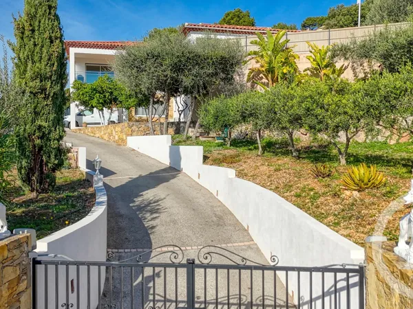 Maison 8 pièces 212 m² 