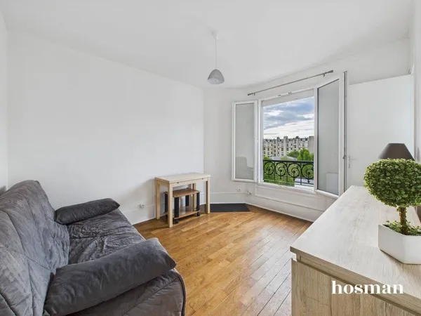 Studio 1 pièce 17 m² 