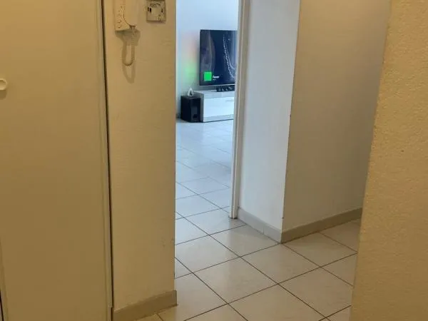NÎMES, Route de beaucaire - Appartement type 2 et parking sous sol 