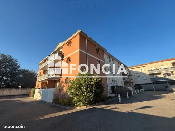 LUNEL APPARTEMENT T3 de 66 m2 avec 2 Parkings privés et une terrasse 