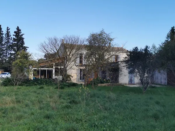 Mas provençal 10 pièces 200 m² 