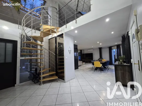 Propriété 6 pièces 150 m² 