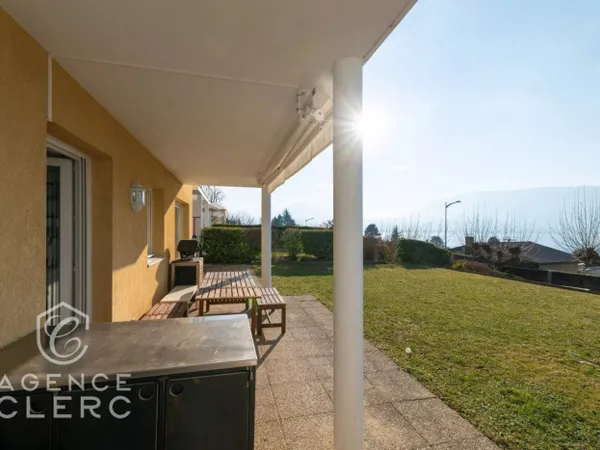 Veyrier du Lac, exclusif, appartement vue lac 