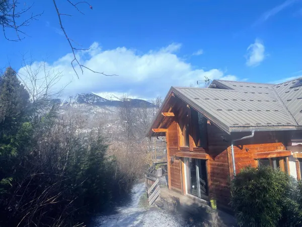 Maison 1 pièce 370 m² 