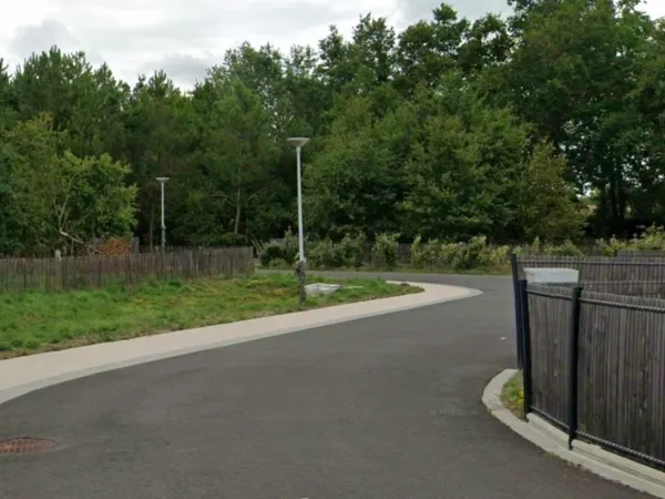 Terrain 671 m² 