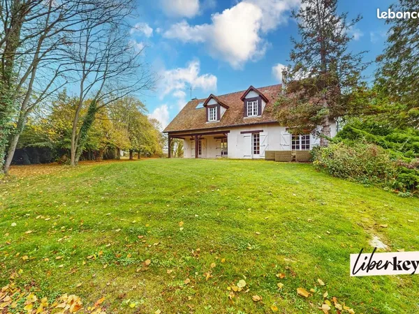 Propriété 8 pièces 270 m² 