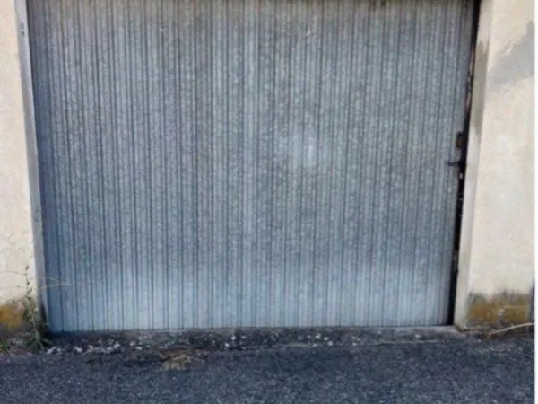 Garage box 15m2 residence securisee 