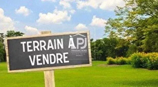 Terrain constructible 175 m² 