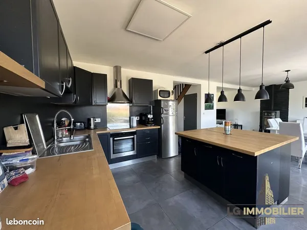 Maison 5 pièces 121 m² 
