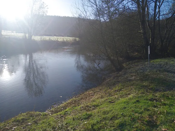 TERRAIN DE LOISIR DE 5 690 M2 EN BORDURE DE LA SARTHE 