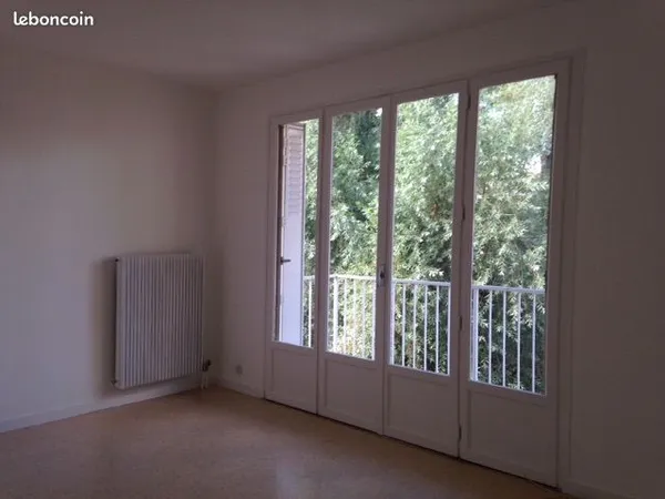 Appartement F1 Bis de 35 m² avec balcon et parking 