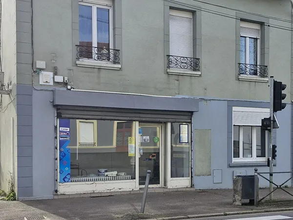 Local commercial 1 pièce 50 m² 