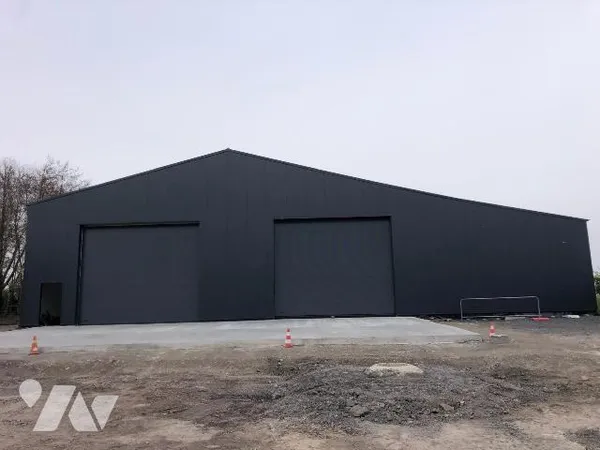 Local 1260 m² 