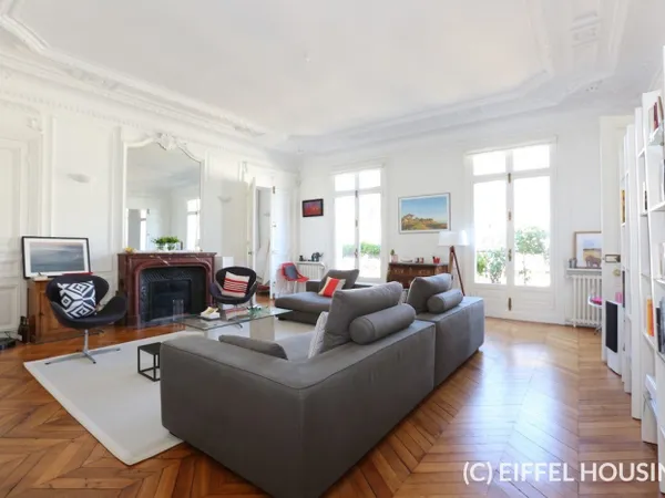 Location meublée - Rue de Phalsbourg - 177m2 - 3 chambres 