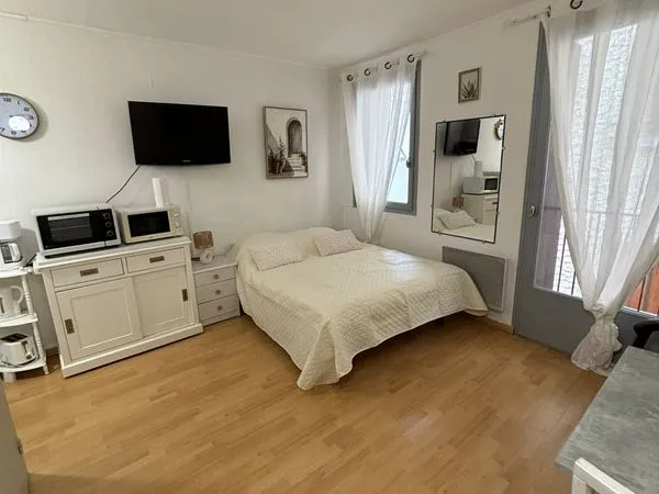 Studio meublé à vendre 
