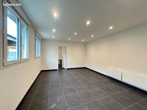 Studio 1 pièce 28 m² 