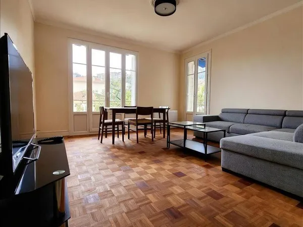Appartement 2 pièces 55 m² 