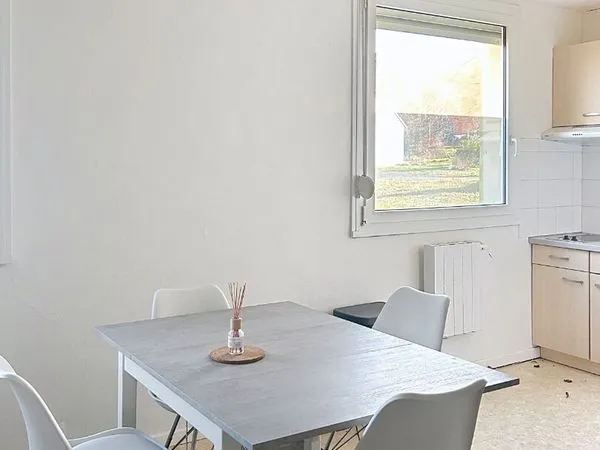 Studio 1 pièce 26 m² 