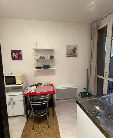 Studio proche gare et centre 