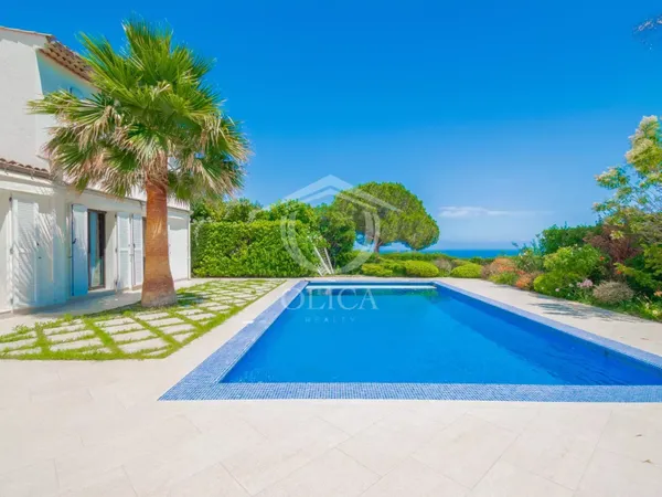 Hauts de Vaugrenier - Superbe Villa 7 pièces avec vue mer 