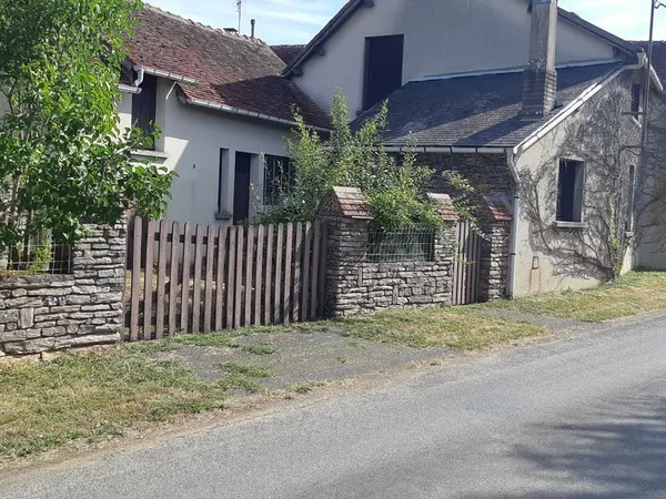Maison dans hameau de CUZION 36 