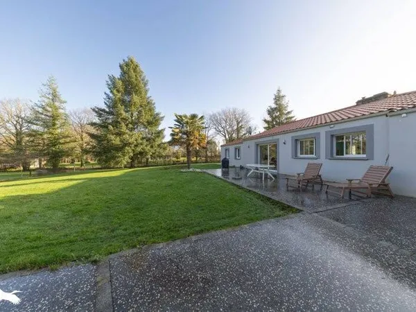 Maison de plain-pied 5 pièces 130 m² 