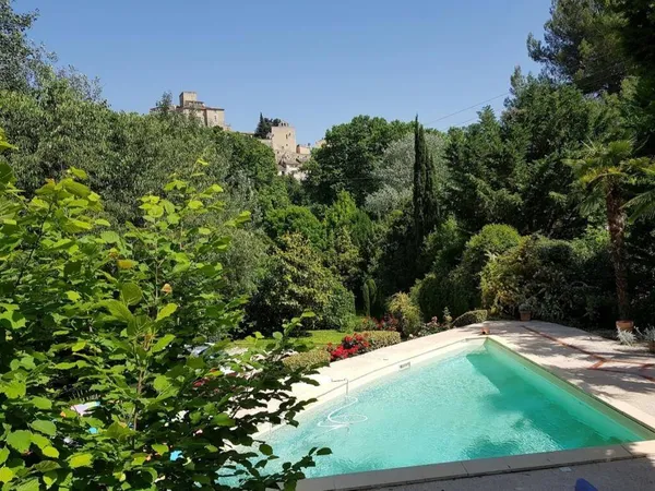 Maison 6 pièces 151 m² 