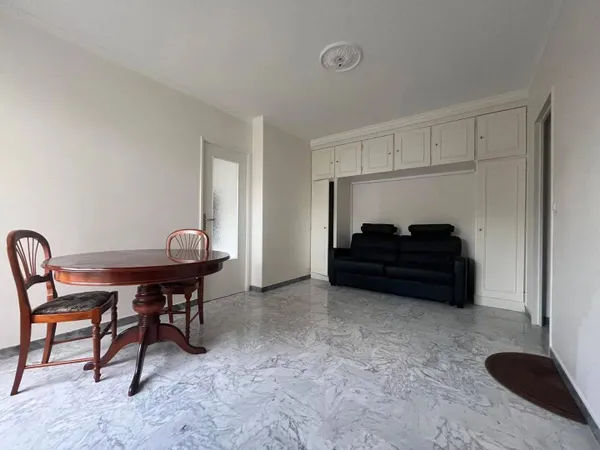 Studio 1 pièce 30 m² 